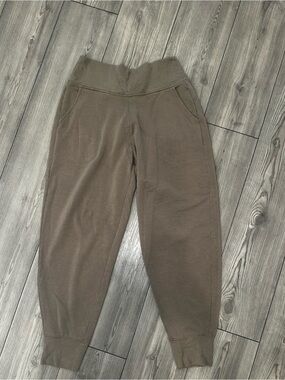 Athleta Taupe Brown Jogger Pants